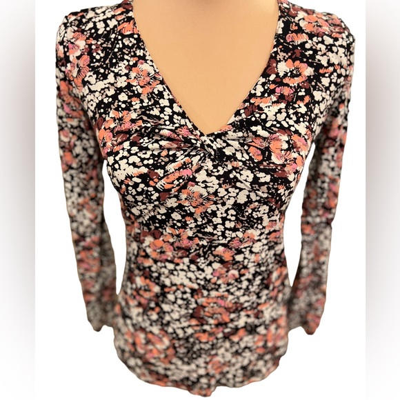 Fat Face Women’s Shirt Size 2 Rhian Blush Floral Viscose Fitted Twist Front Top - Picture 3 of 10